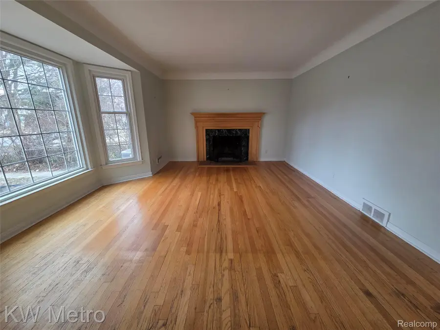 1526 Sycamore Avenue, Royal Oak, MI 48073 - #3