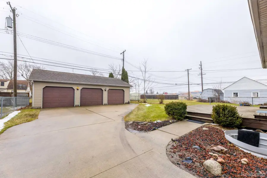 1914 Howard Street, Port Huron, MI 48060 - #2
