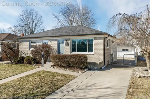 25083 Arlington Street, Roseville, MI 48066