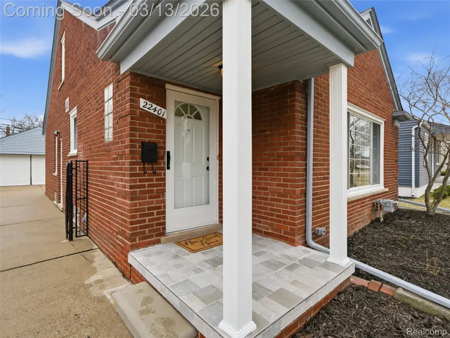 22401 Alger Street, Saint Clair Shores, MI 48080 - #3