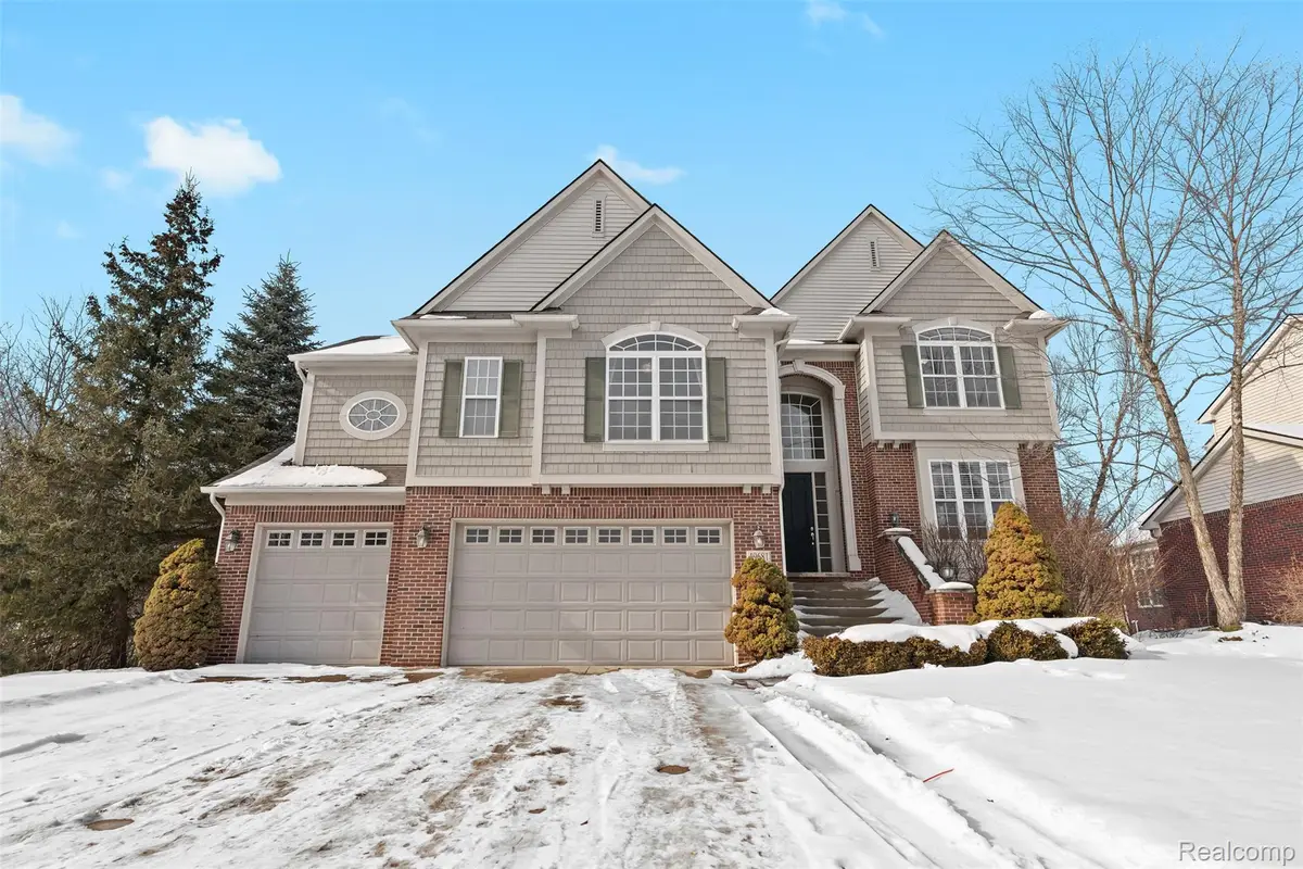 49681 S Glacier, Northville, MI 48168 - #1