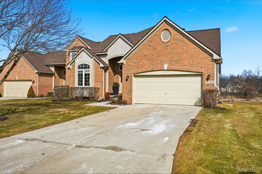 6140 Warwick Drive #49, Commerce Township, MI 48382 - #2