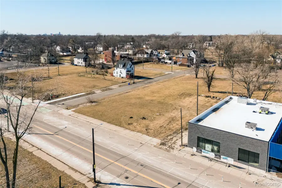 8911 Kercheval Street, Detroit, MI 48214 - #2