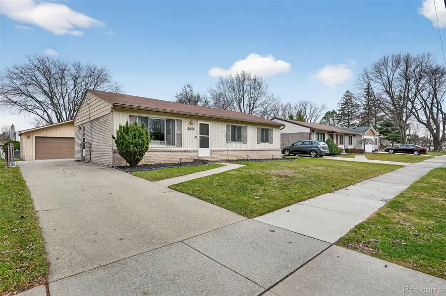 31674 Grove, Fraser, MI 48026 - #2