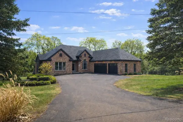 8501 Moon Road, Saline, MI 48176