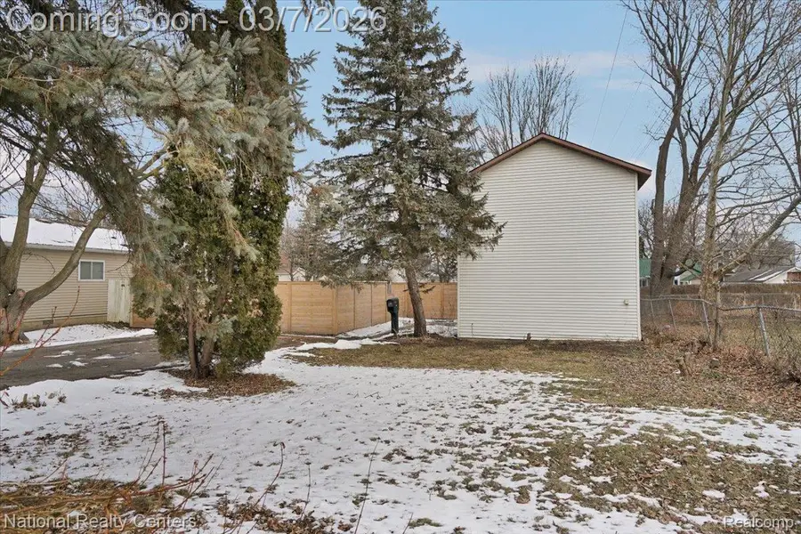 26 Turrill Avenue, Lapeer, MI 48446 - #3