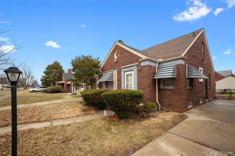 16820 Harlow Street, Detroit, MI 48235 - #2