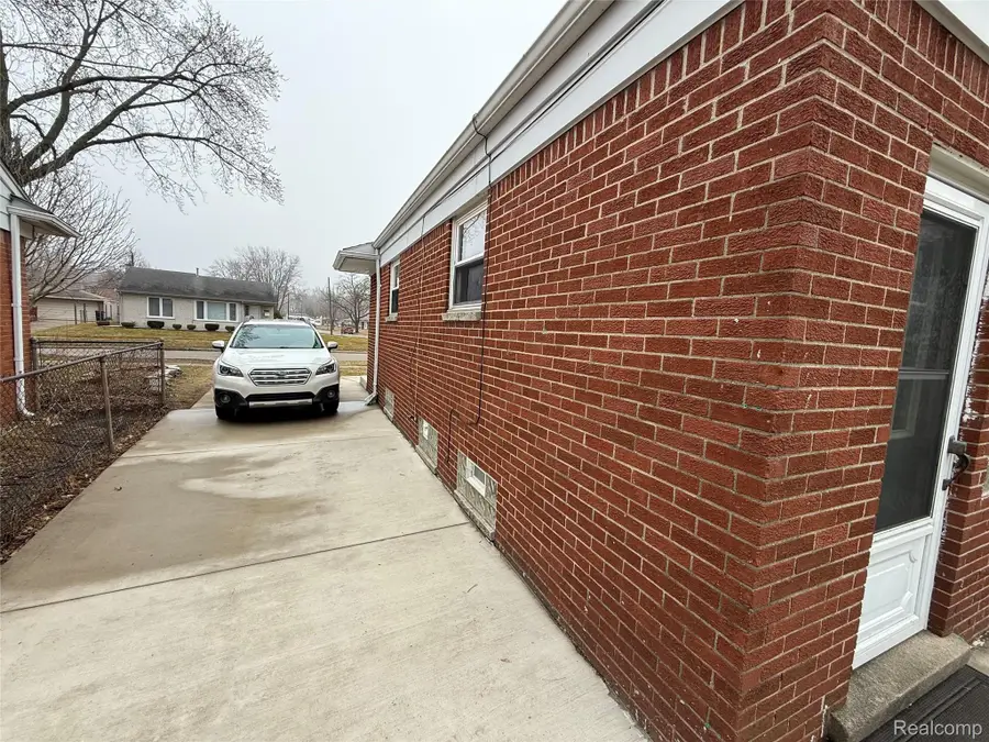 1205 Jenifer Avenue, Madison Heights, MI 48071 - #3