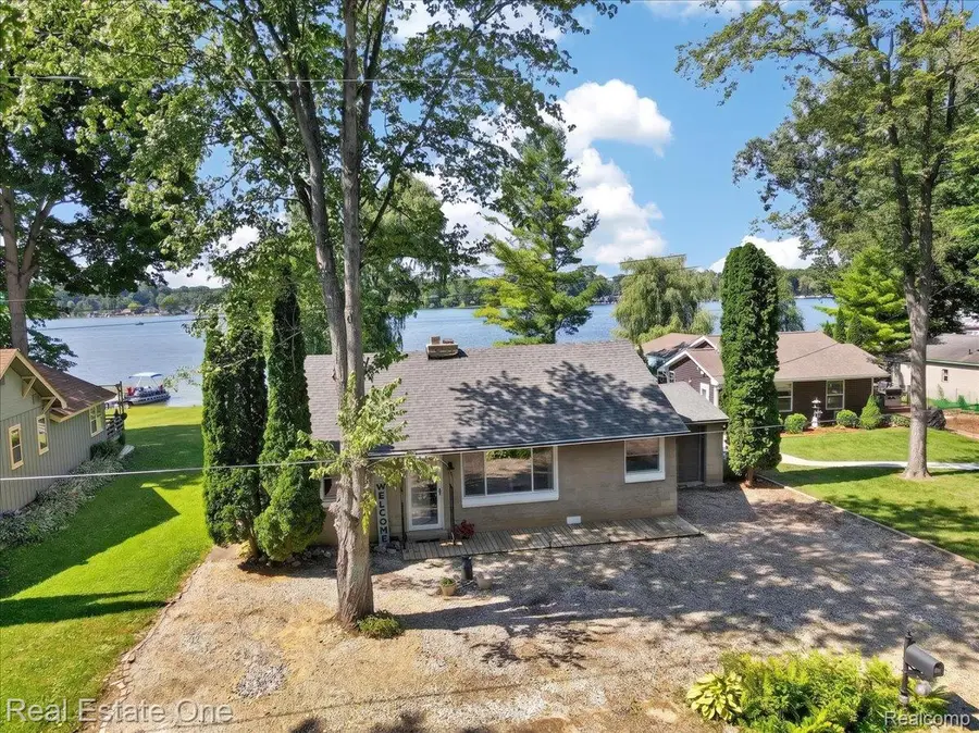705 Sunset Drive, Attica, MI 48412 - #2