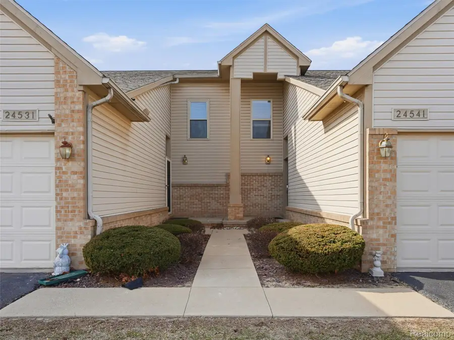 24541 Pine Village Boulevard #54, Oak Park, MI 48237 - #3