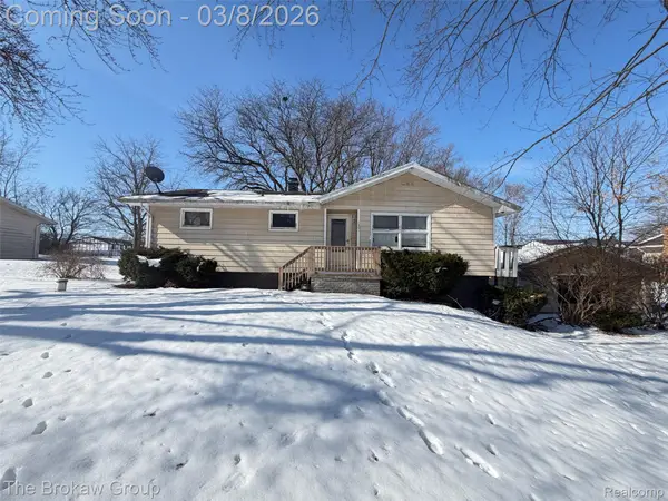 1401 Hillside Drive, Flint, MI 48532