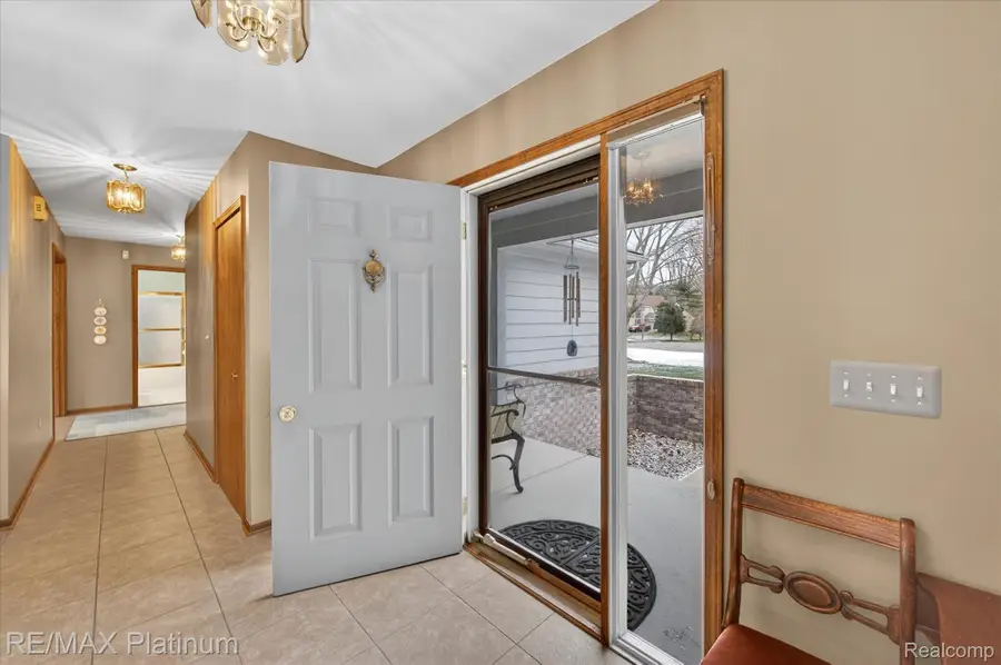 10696 Parker Court, Green Oak, MI 48178 - #3