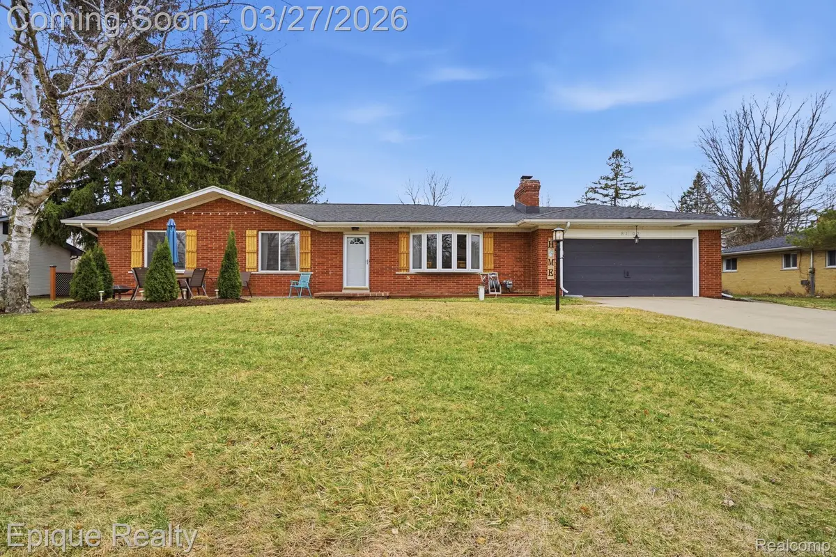 8102 Dungarvin Drive, Grand Blanc, MI 48439 - #1