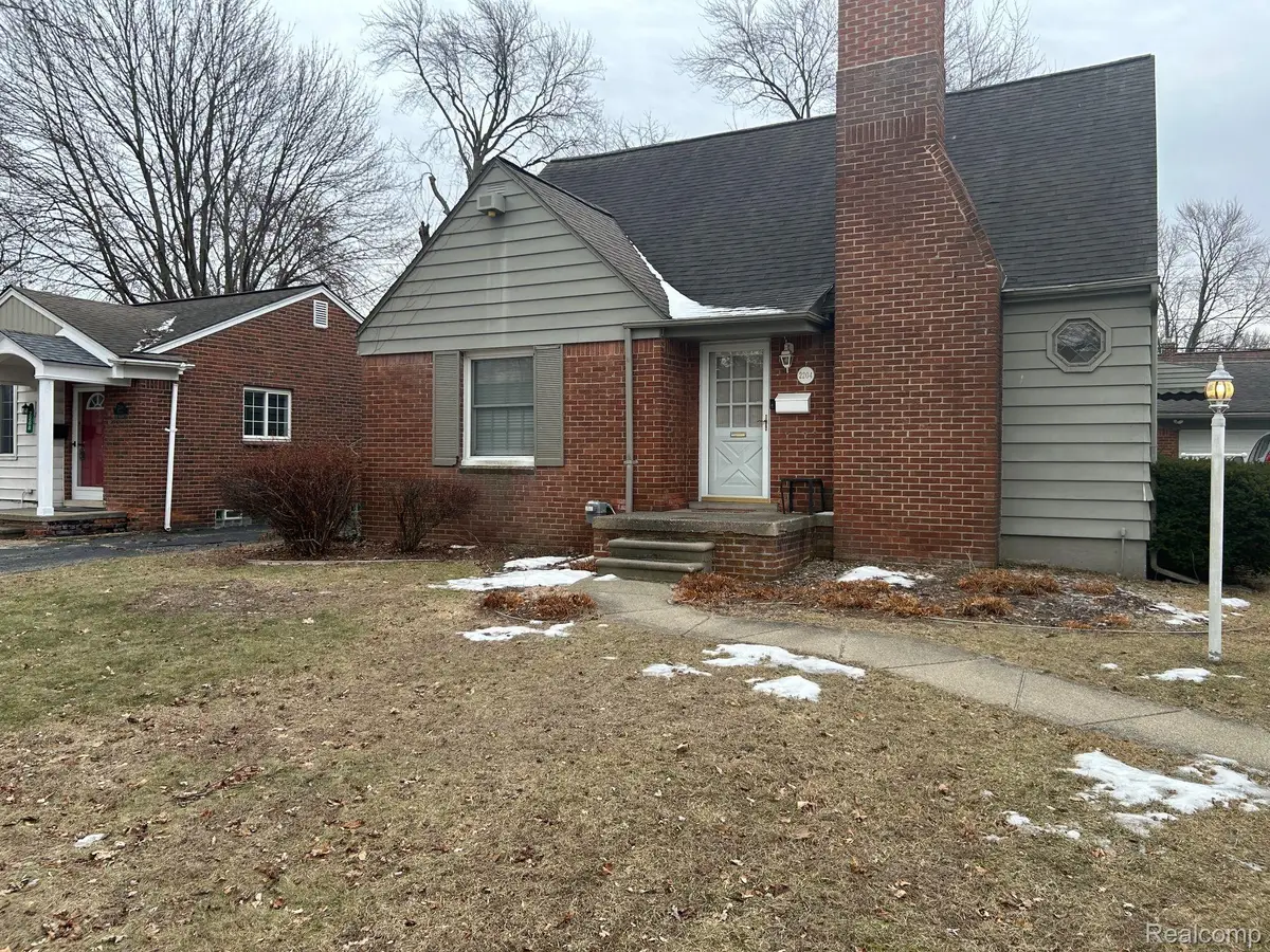 2204 Kalama Avenue, Royal Oak, MI 48067 - #1