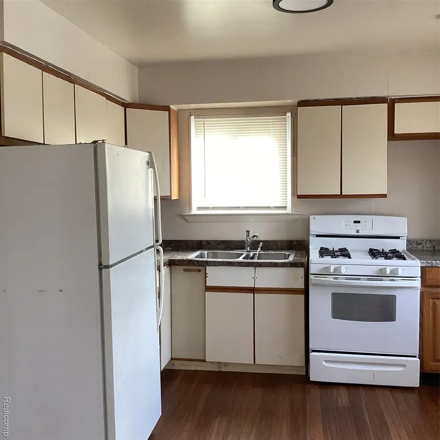 19910 Seminole, Redford, MI 48240 - #2