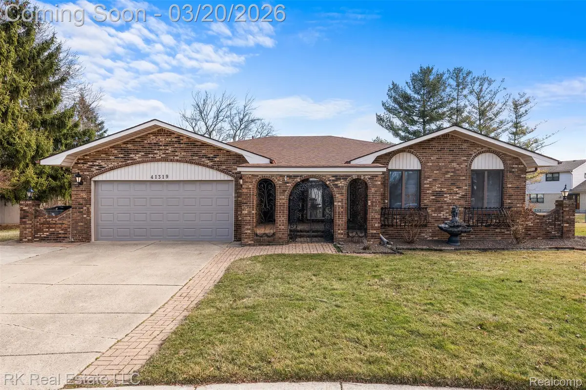 41319 Julie Court, Clinton, MI 48038 - #1