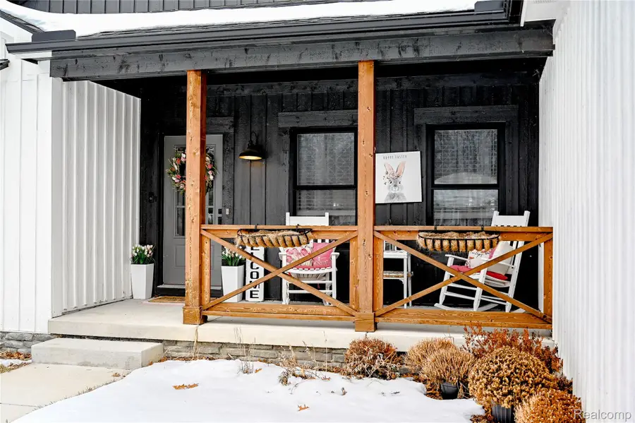 5730 Crescent Road, Waterford, MI 48327 - #3