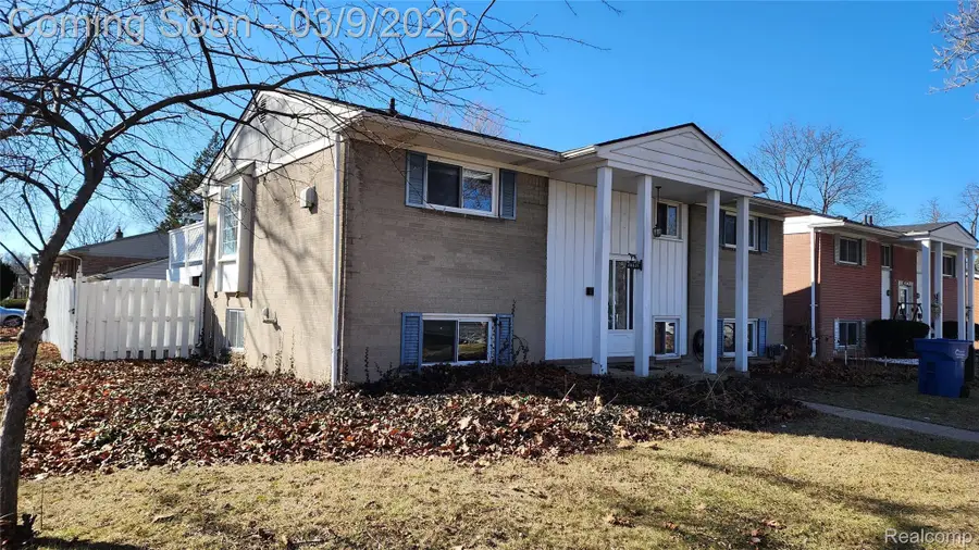 28621 Milton Avenue, Warren, MI 48092 - #2