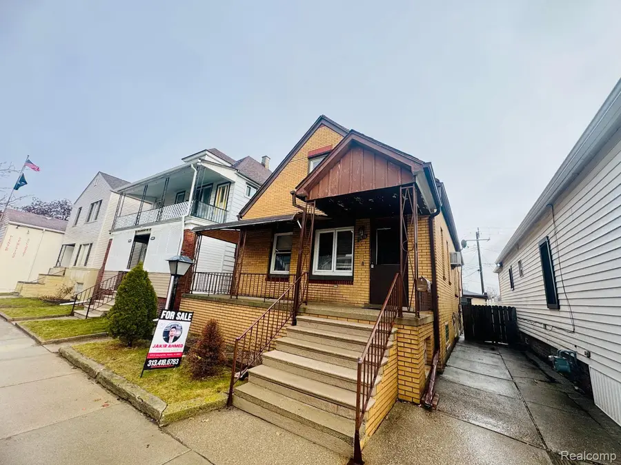 2978 Evaline Street, Hamtramck, MI 48212 - #3