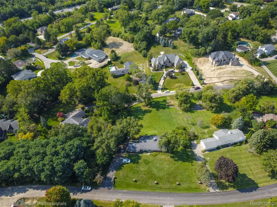 3260 Chickering Lane, Bloomfield, MI 48302 - #3