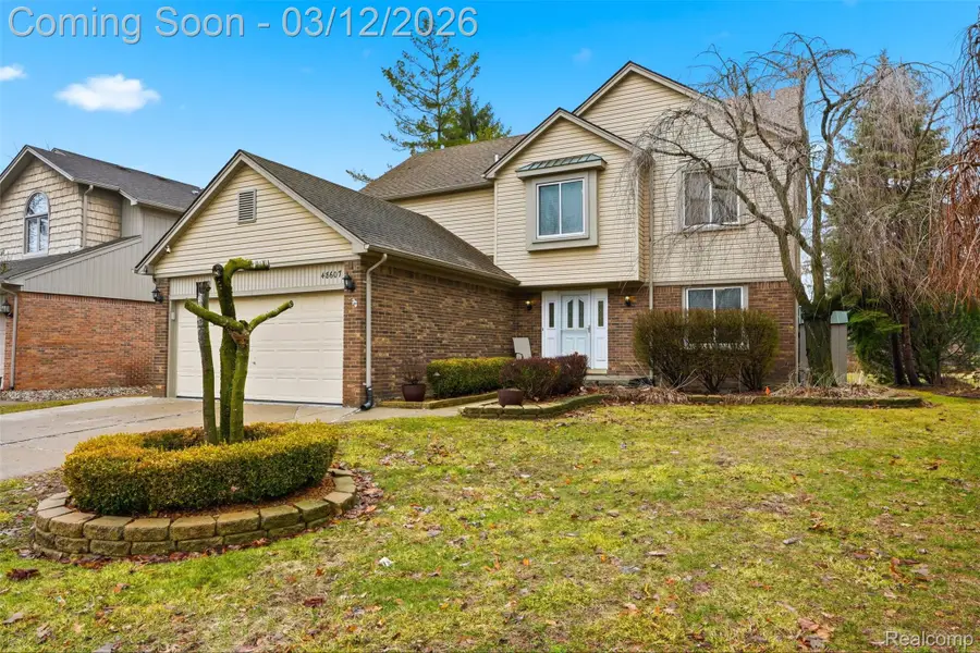 48607 Presidential Drive, Macomb, MI 48044 - #2