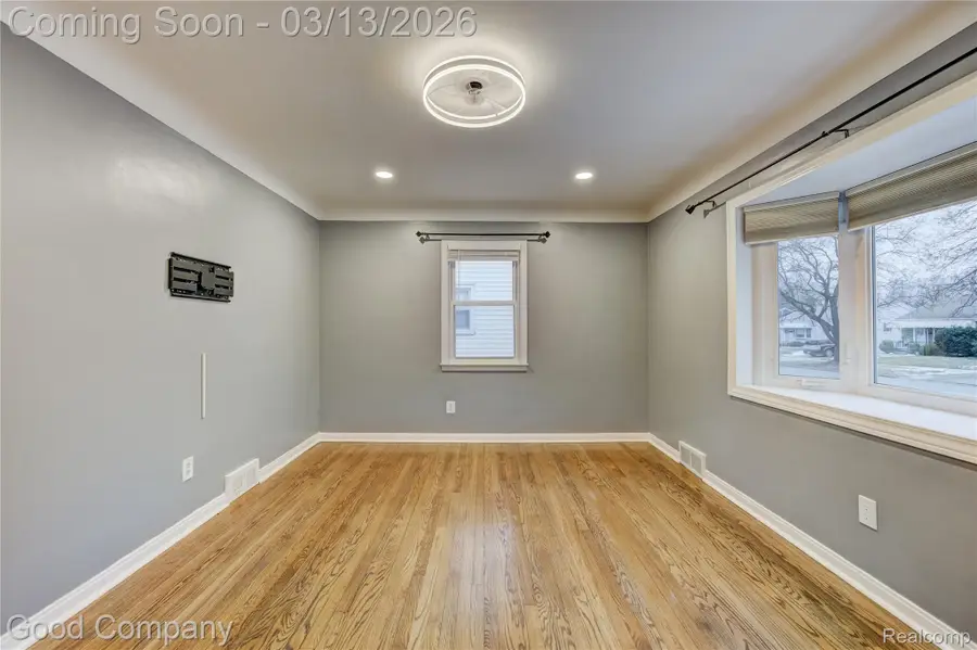 706 N Vermont Avenue, Royal Oak, MI 48067 - #3