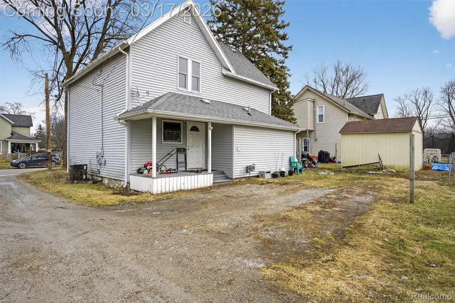 103 N Mackinaw Street, Durand, MI 48429 - #3