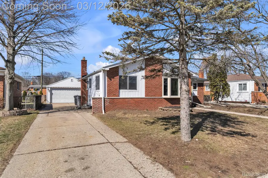 19261 Osmus Street, Livonia, MI 48152 - #2