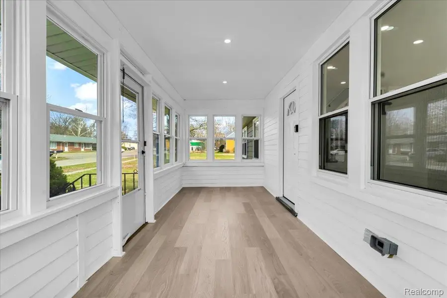 40 Burbank, Ypsilanti, MI 48198 - #2