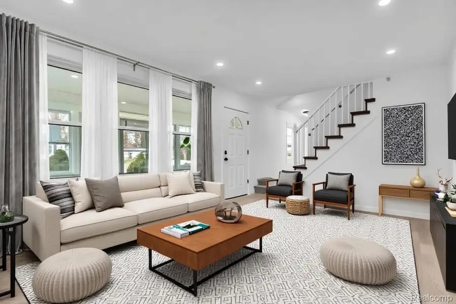 40 Burbank, Ypsilanti, MI 48198 - #3