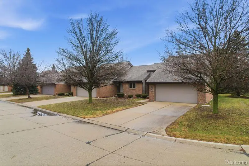 45530 Meadows Square, Macomb, MI 48044 - #2