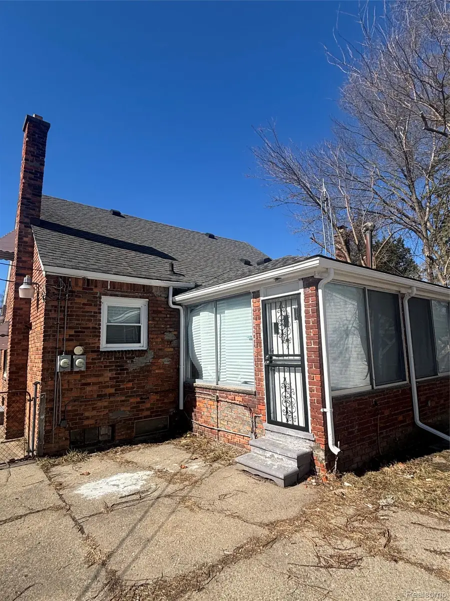 19190 Patton Street, Detroit, MI 48219 - #3