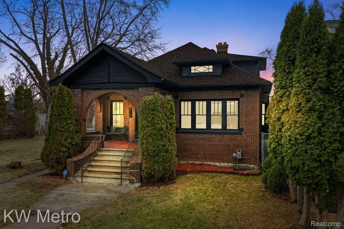 712 Chalmers Street, Detroit, MI 48215 - #1