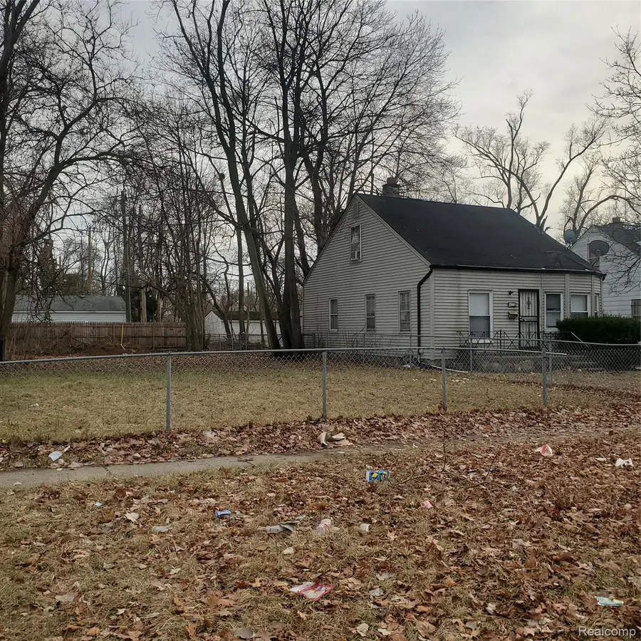 18231 Pembroke Avenue, Detroit, MI 48219 - #3