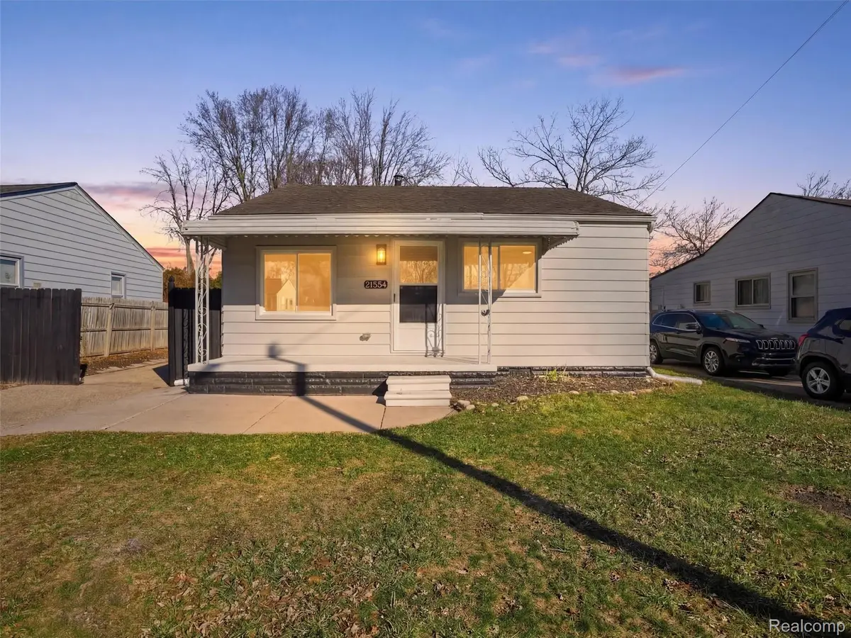 21554 Atlantic Avenue, Warren, MI 48091 - #1
