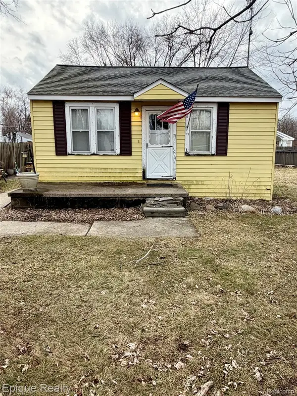 47871 Pinecrest Drive, ShelbyTwp, MI 48317