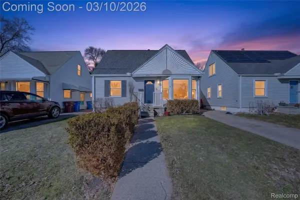 438 W Brockton Avenue, MadisonHeights, MI 48071