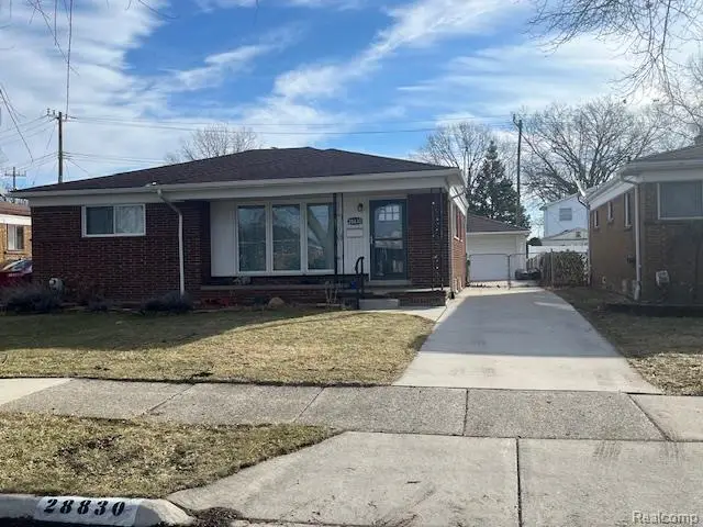 28830 Jane Street, Saint Clair Shores, MI 48081 - #2