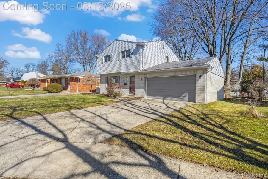 23424 Larkshire Street, Farmington Hills, MI 48336 - #3