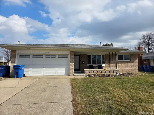 30424 Kelsey Drive, Warren, MI 48092