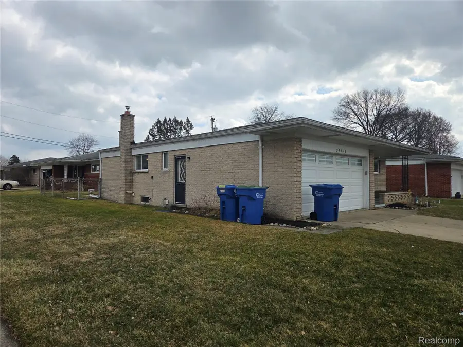 30424 Kelsey Drive, Warren, MI 48092 - #3