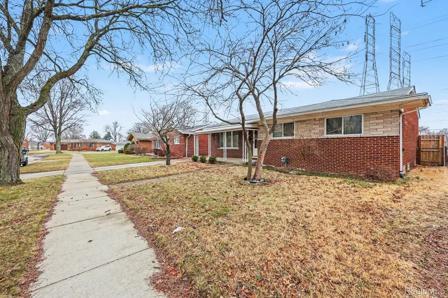 31036 Palomino Drive, Warren, MI 48093 - #2