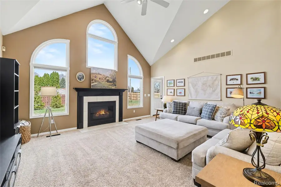 5143 Territorial Road, Grand Blanc, MI 48439 - #2