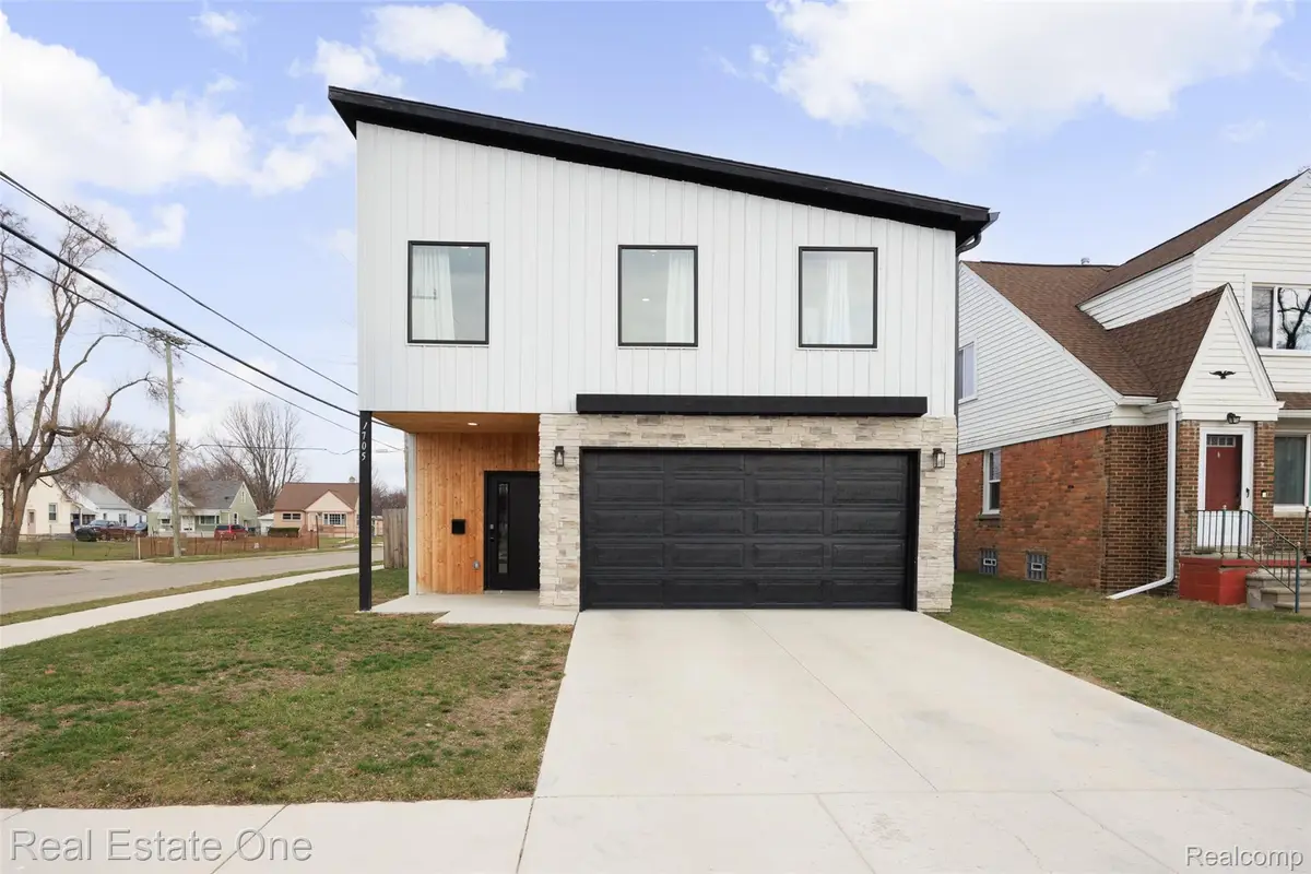 1705 E Meyers Avenue, Hazel Park, MI 48030 - #1