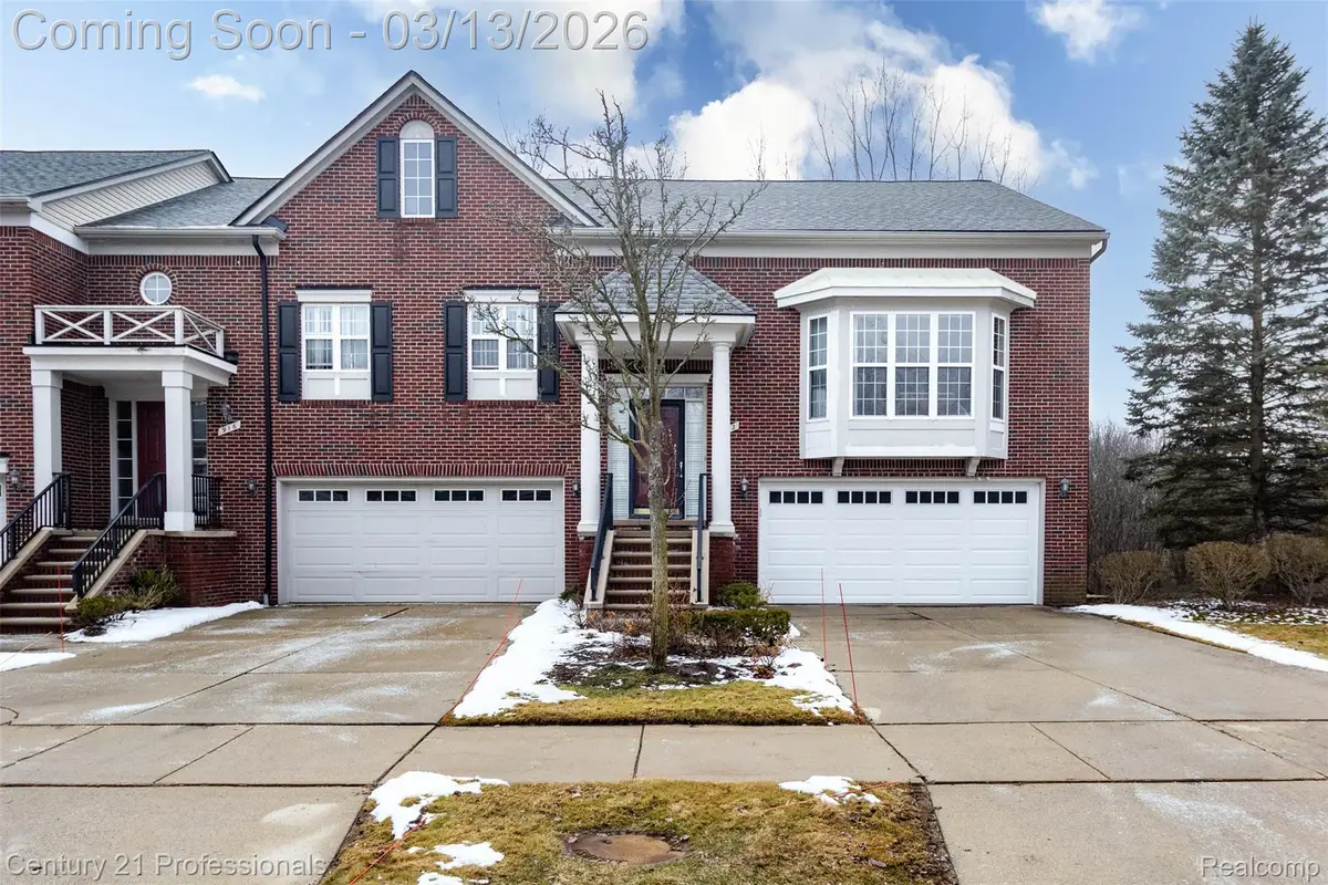 912 Sandalwood Drive, Troy, MI 48085 - #1