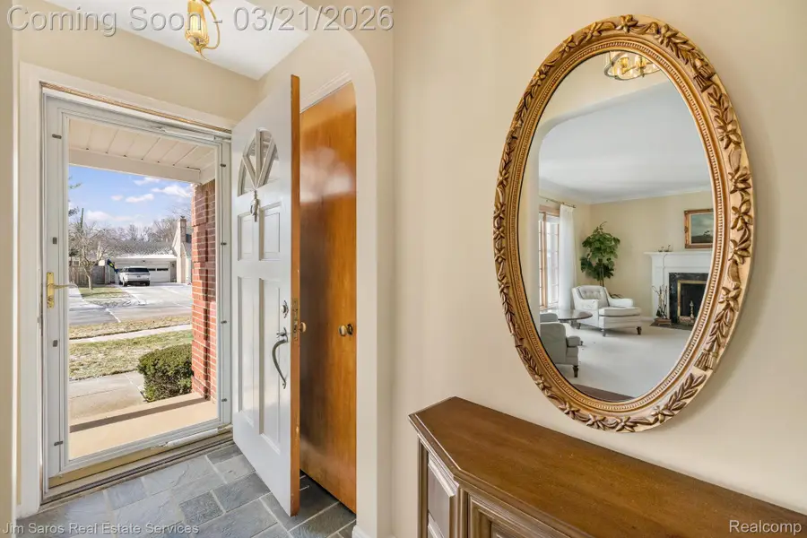 1210 Fairholme Road, Grosse Pointe Woods, MI 48236 - #3