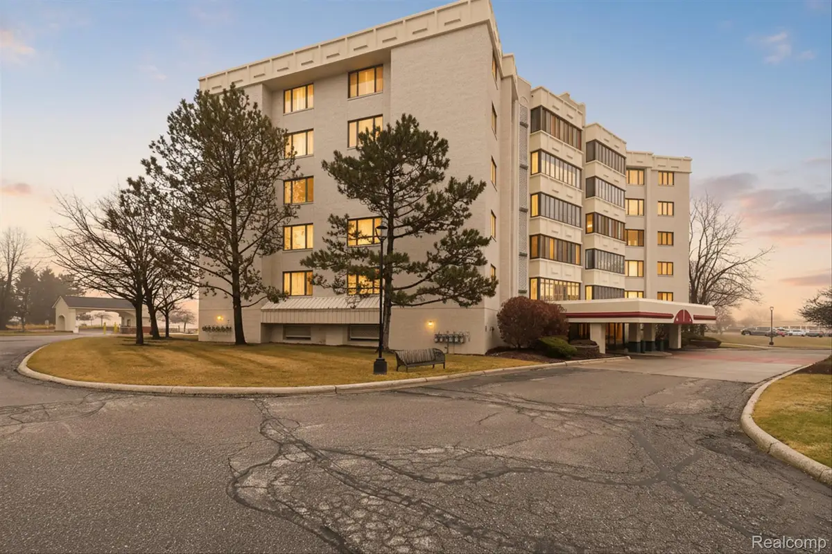 43100 12 Oaks Crescent Drive #2033, Novi, MI 48377 - #1