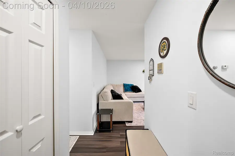 286 E 13 Mile Road #101, Madison Heights, MI 48071 - #3