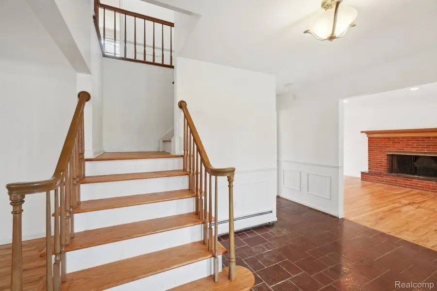 29729 Pipers Lane, Farmington Hills, MI 48334 - #3