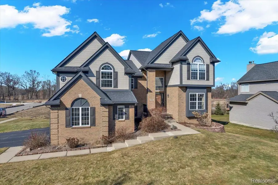 3196 Waldon Ridge Drive, Orion, MI 48359 - #2